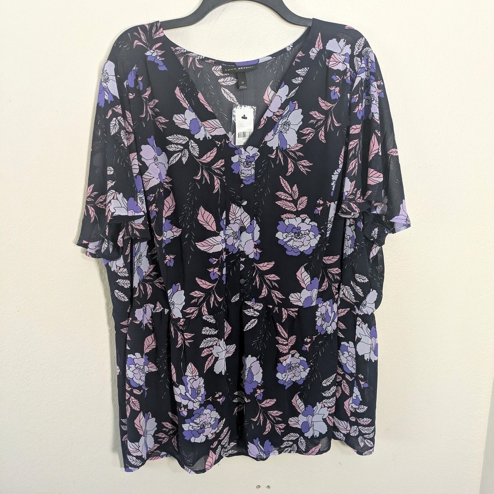 NWT Lane Bryant Dark Floral Peplum Top with Flutter sleeves Size 26
